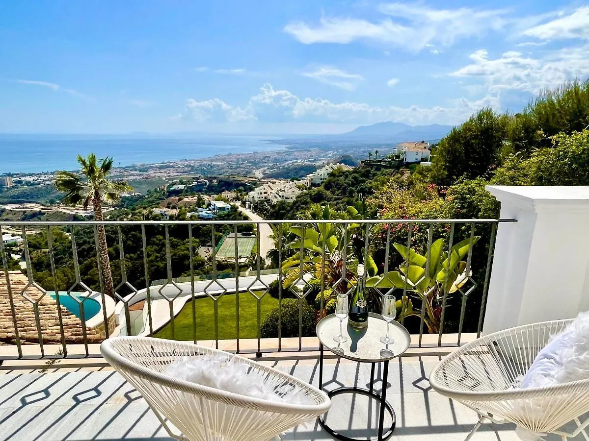 Luxury Sea View Villa In Marbella 0*,