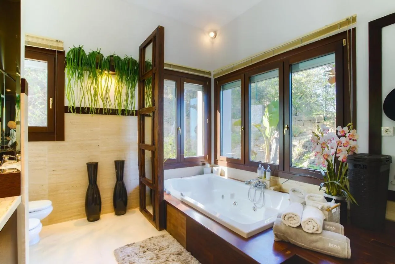 Luxury Sea View Villa In Marbella
